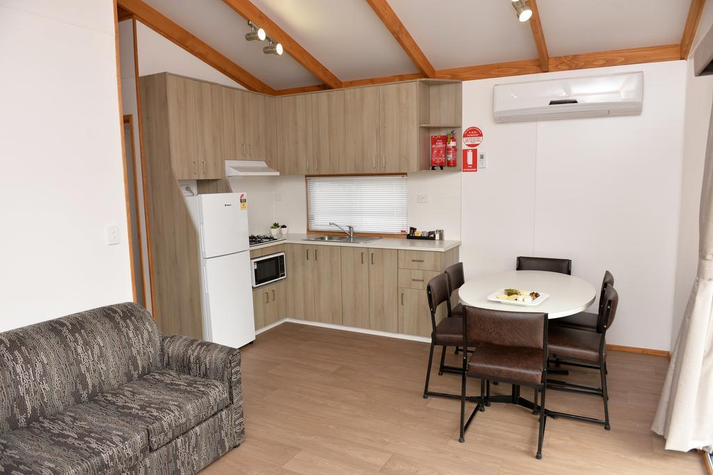 Riverside Cabin Park Shepparton Exterior photo