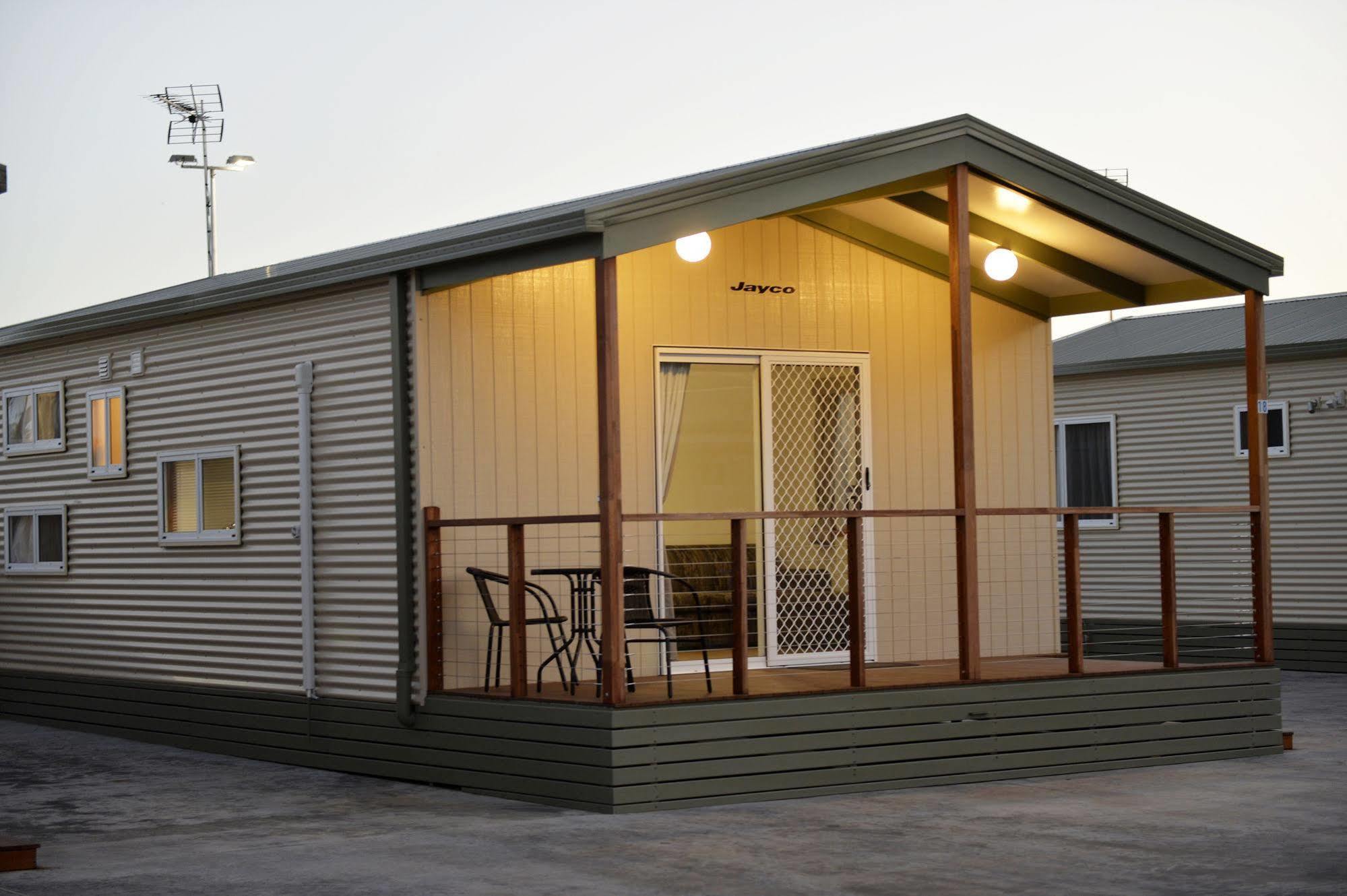 Riverside Cabin Park Shepparton Exterior photo