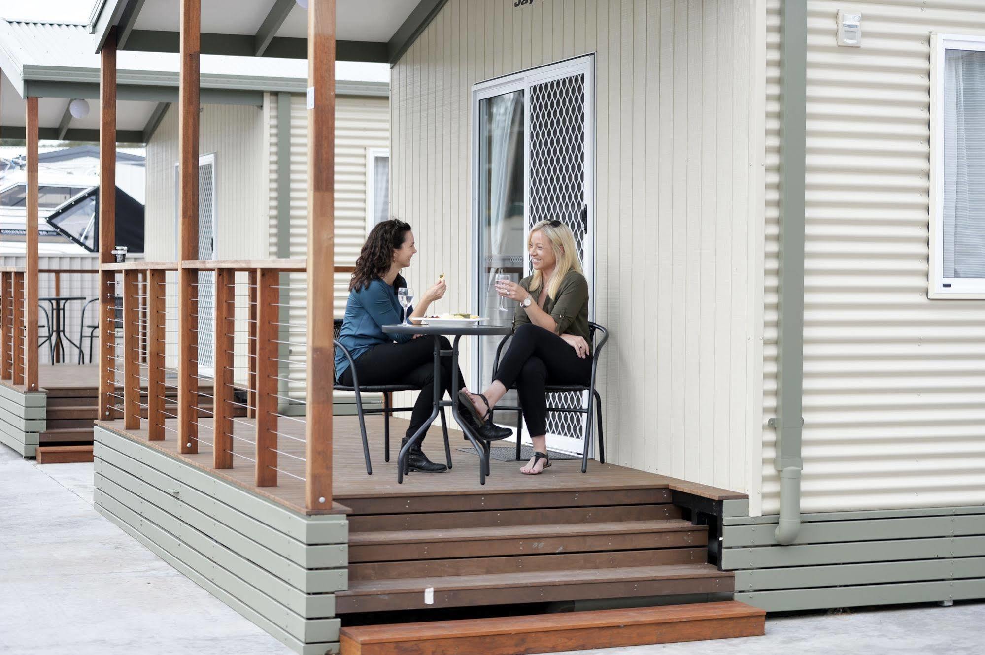 Riverside Cabin Park Shepparton Exterior photo